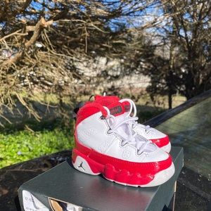 Air Jordan 9 Retro